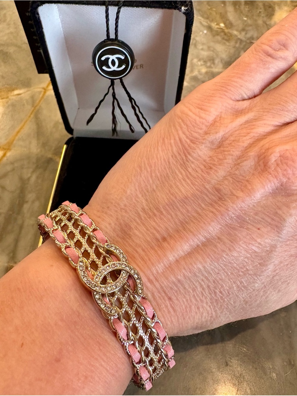 CHANEL Pink Leather Gold Crystal Double-C Chain Cuff Bracelet Nice ! - Picture 5 of 8
